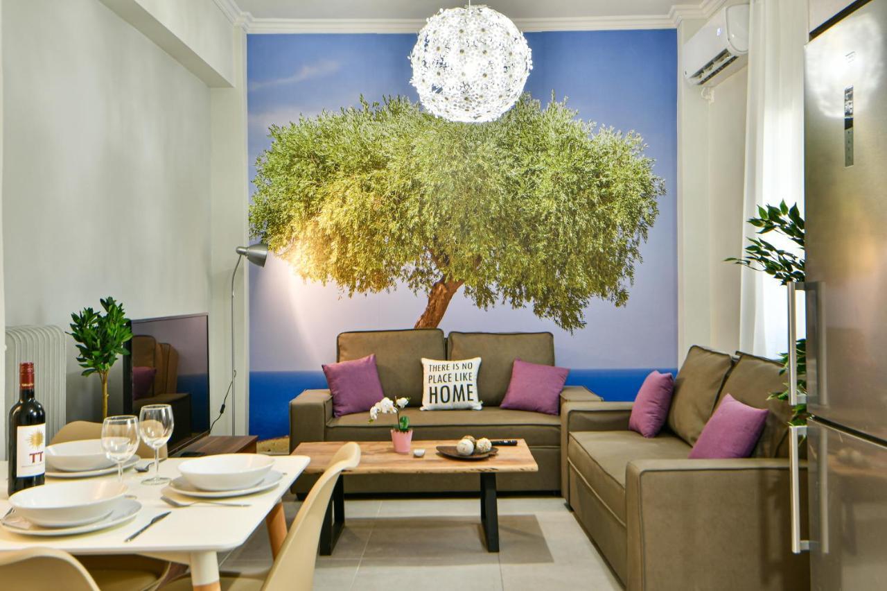 Fresh & Renovated Next To Metro Station *